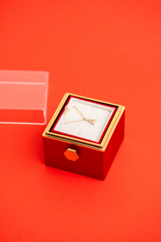 GRAV Letter Élise Arany 14K Medál